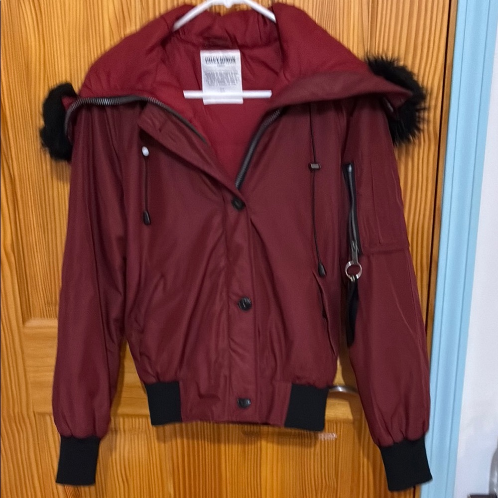 Red chevignon Jacket 🧥 warmth and beautiful